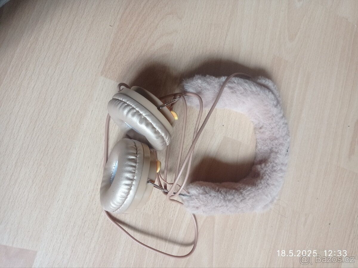 Sluchátka