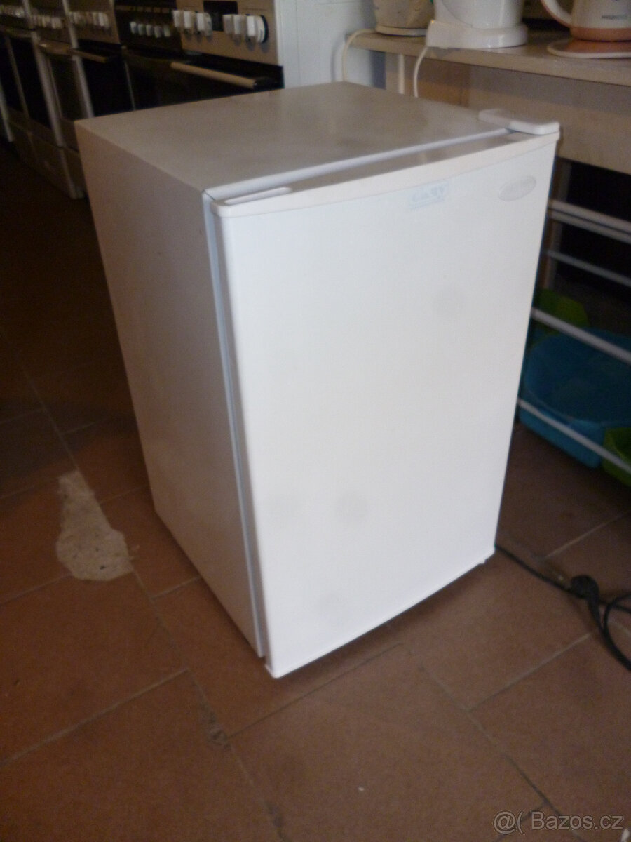 lednička fagor, v-73cm ,š-44cm za 1500kč