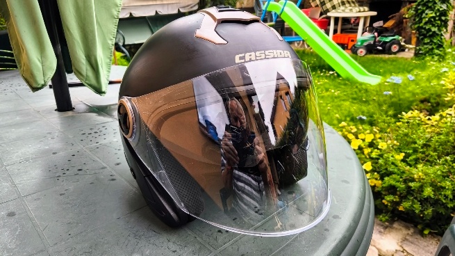 Prodám: líbivou Helmu CASSIDA Magnum XL 61 cm,