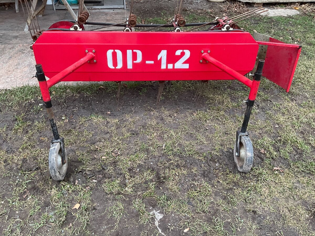 Prodám obraceč sena OP-1.2 na MF-70.