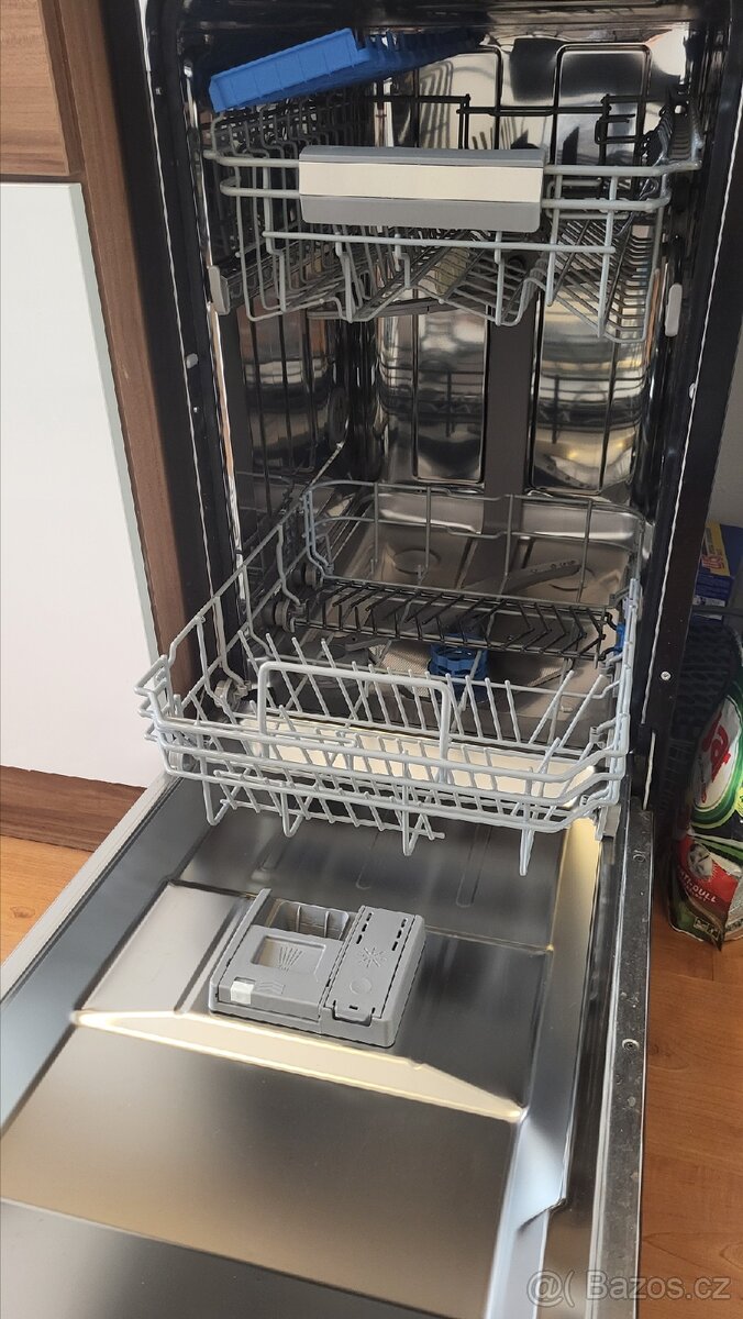 Myčka pod linku, černá, MIDEA