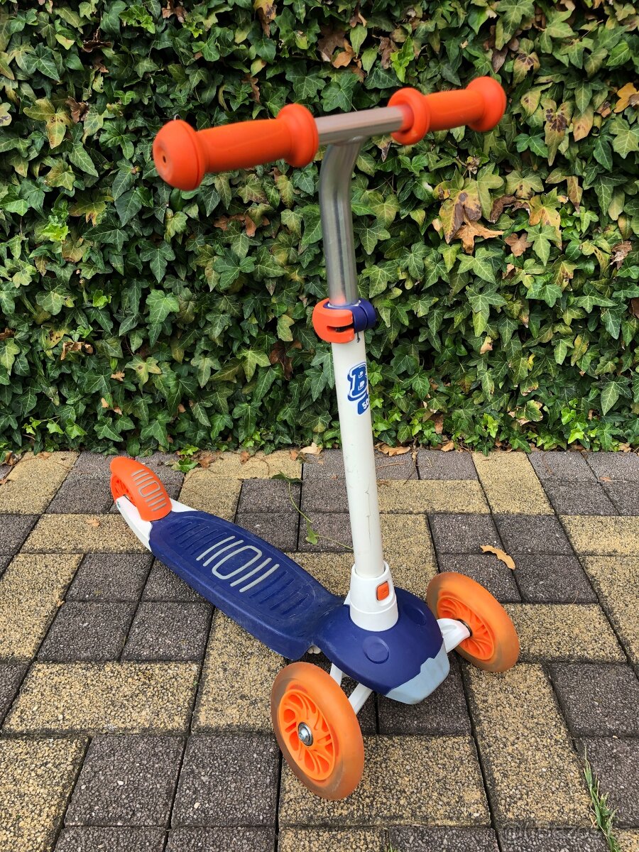 Koloběžka (Decathlon)
