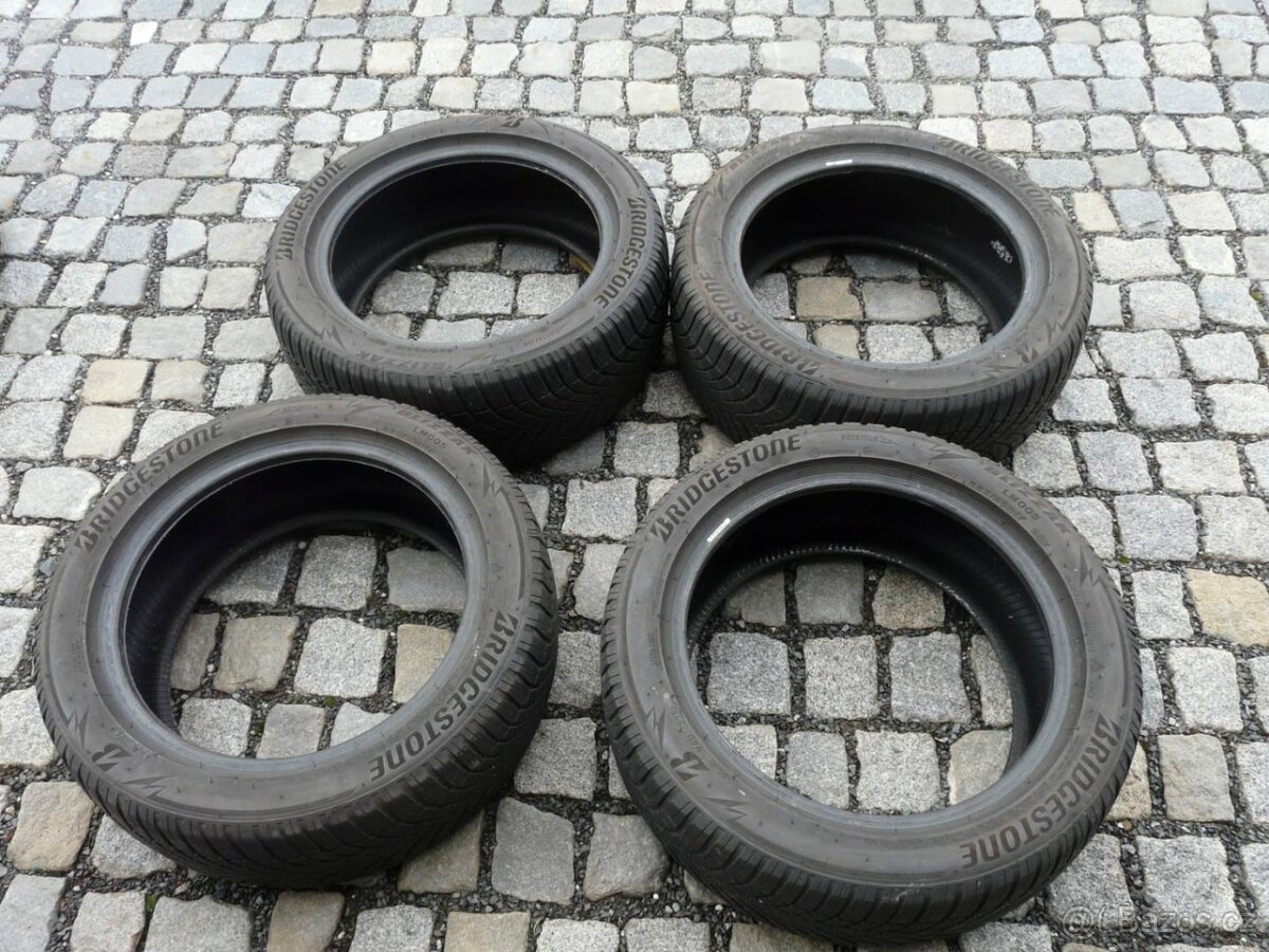 ZIMNÍ PNEU BRIDGESTONE 225/50R17