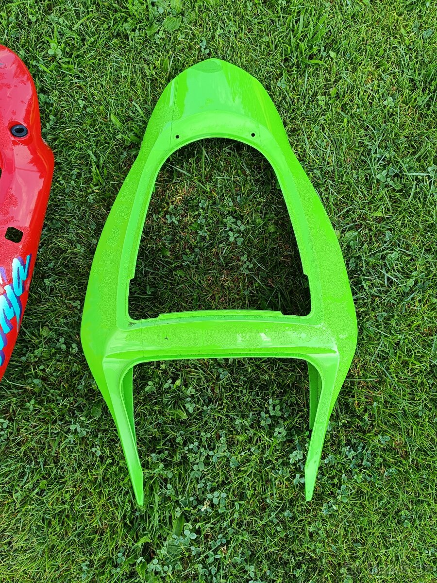 Podsedlovy plast Kawasaki Z750