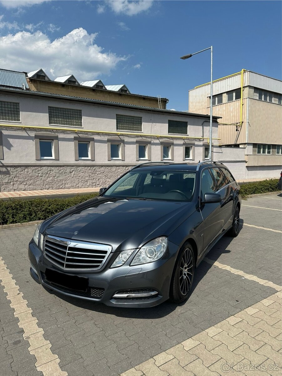 Mercedes Benz W212 E-Class Avantgarde Universal Automat