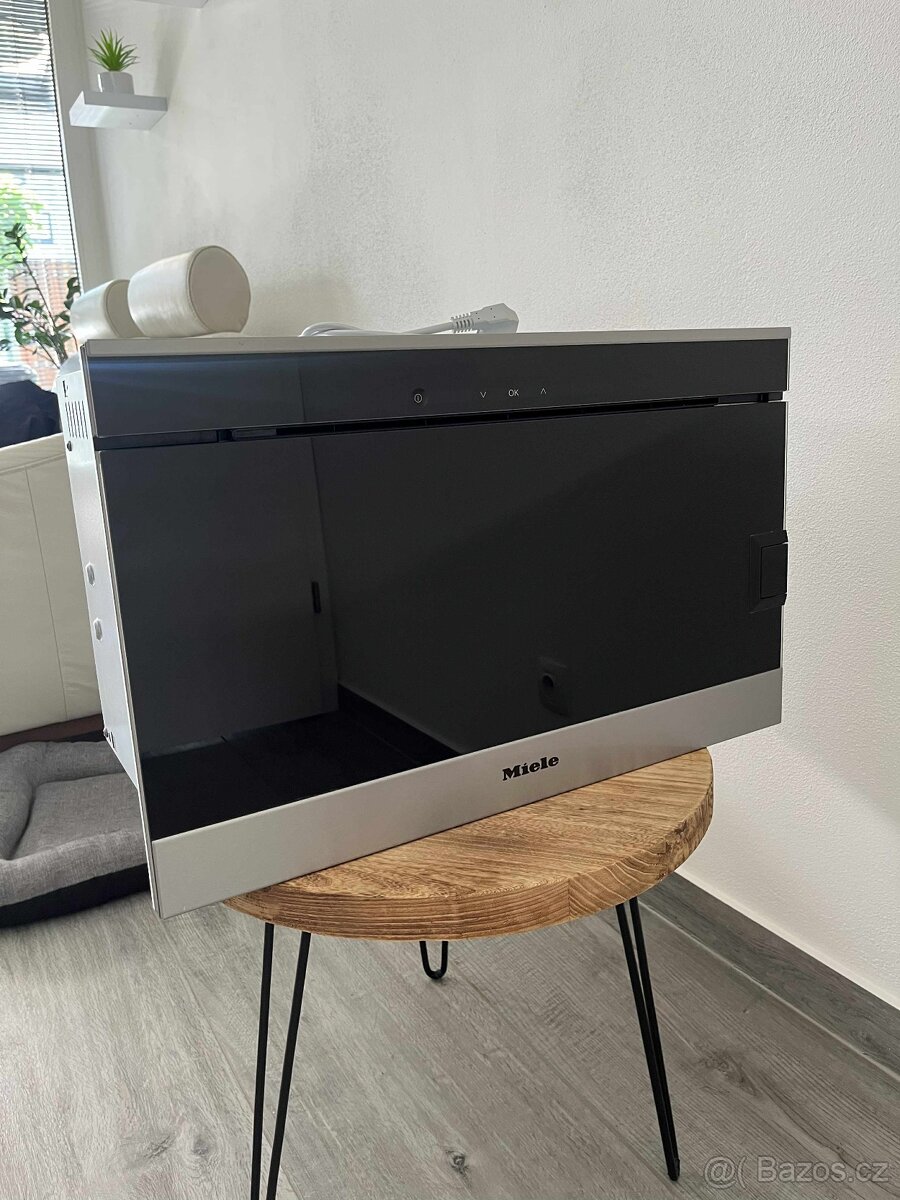 Parní trouba MIELE DG 6030 Nerez