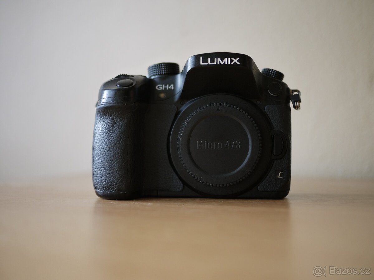 Panasonic GH-4 + příslušenství...