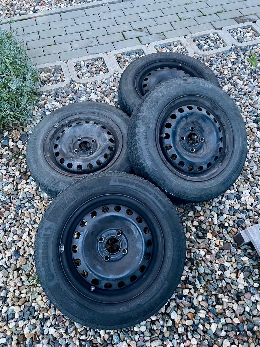 Plechova kola R14 se zimními pneu Continental 165/70