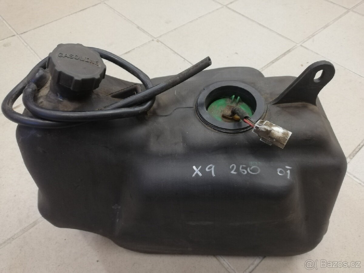 Nádrž X9 250