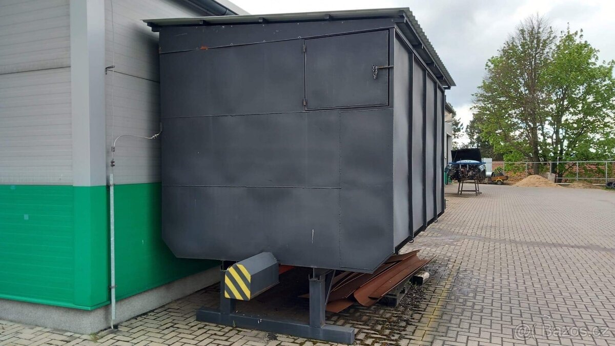 Zásobník na uhlí s podavačem