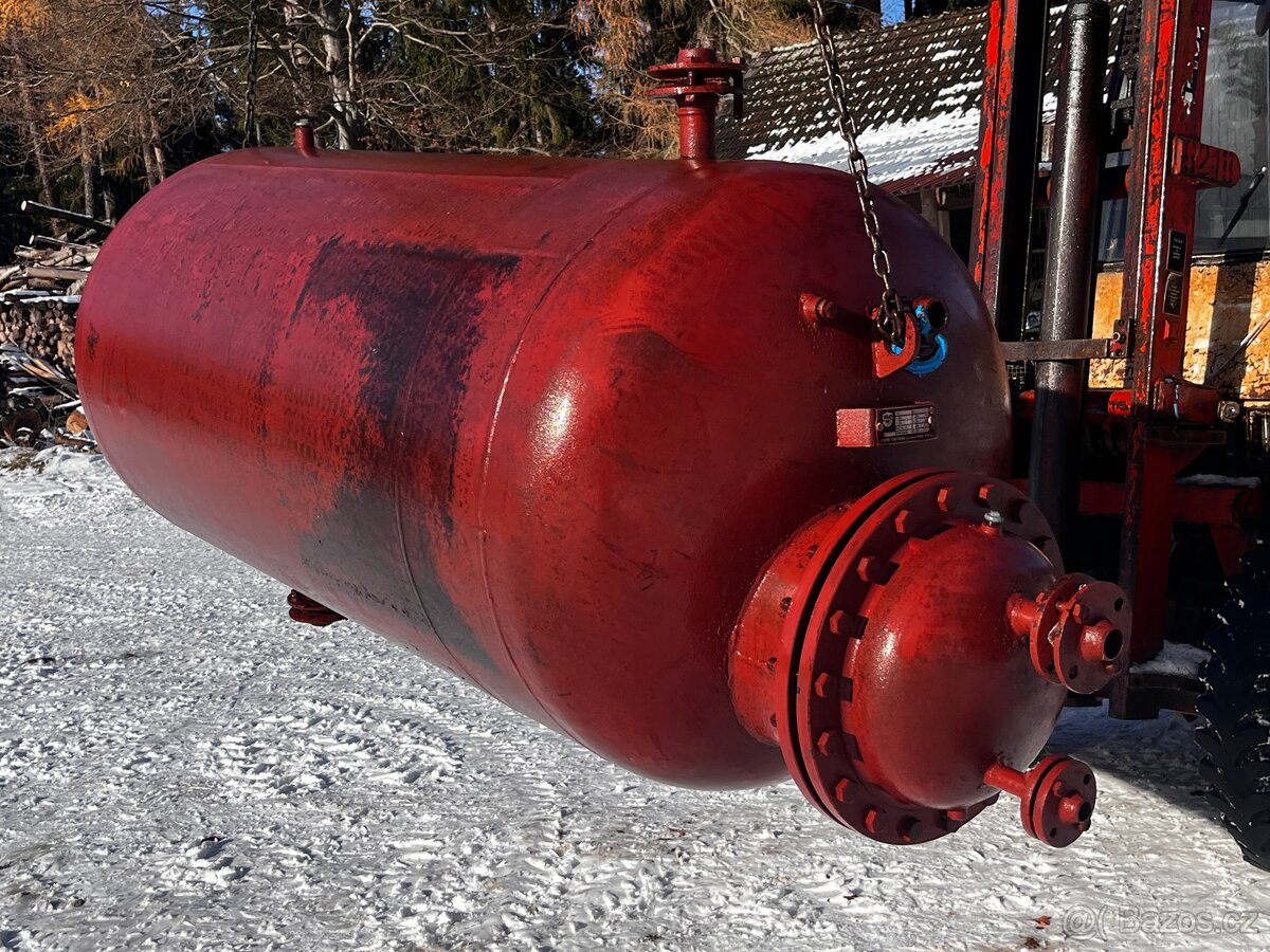 průmyslový bojler 1600 l nový