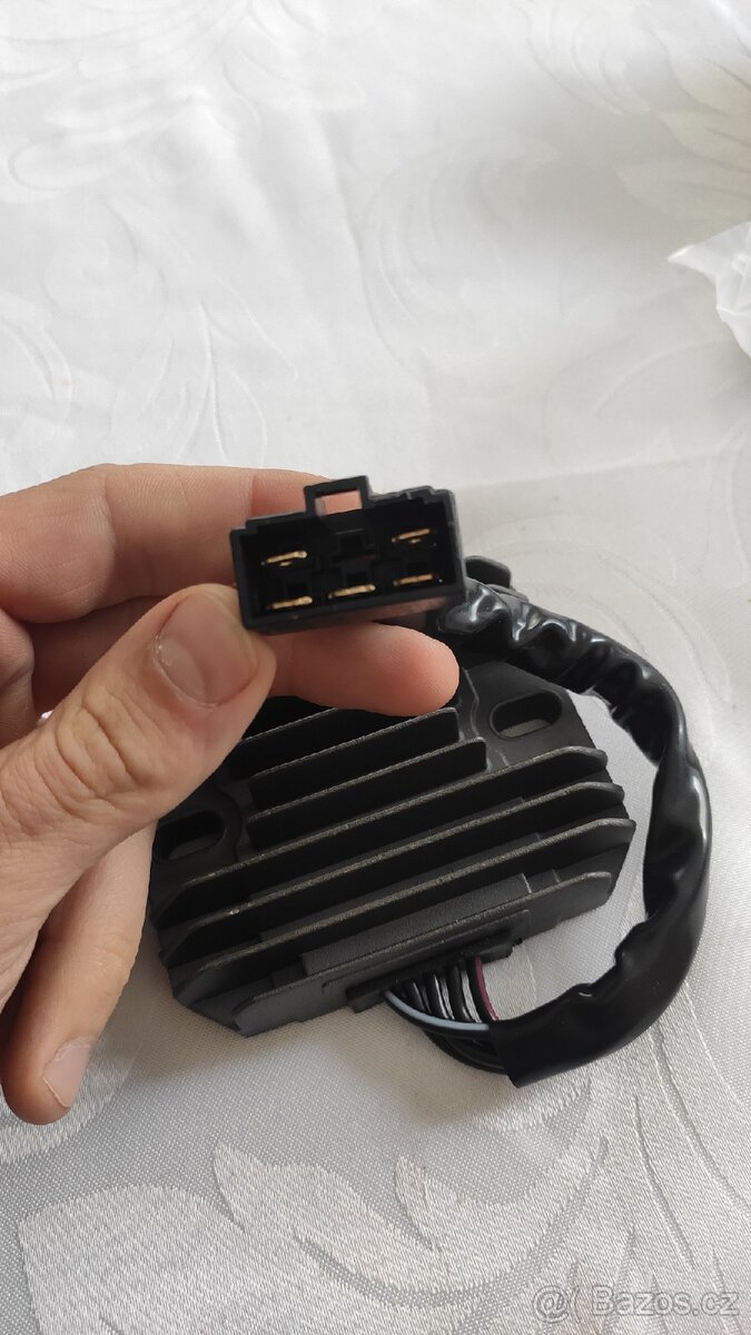 Rugulator dobíjení suzuki