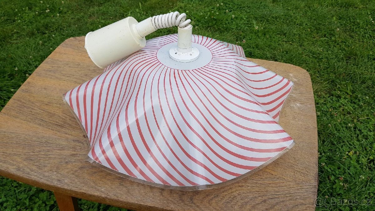 Lustr na 1 žárovku