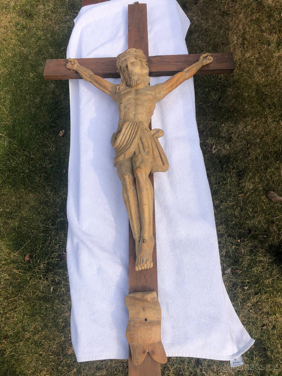 JEŽÍŠ DŘEVĚNÁ PLASTIKA