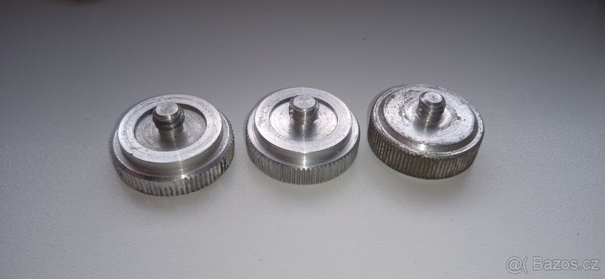 Adaptér - závitová redukce pro kompatibilitu stativu