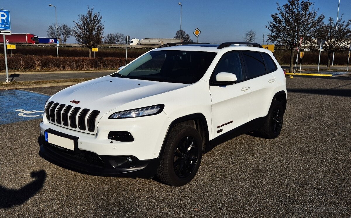 JEEP CHEROKEE 2.2MJET147KW 2016--OVERLAND EDICE FULL VÝBAVA-