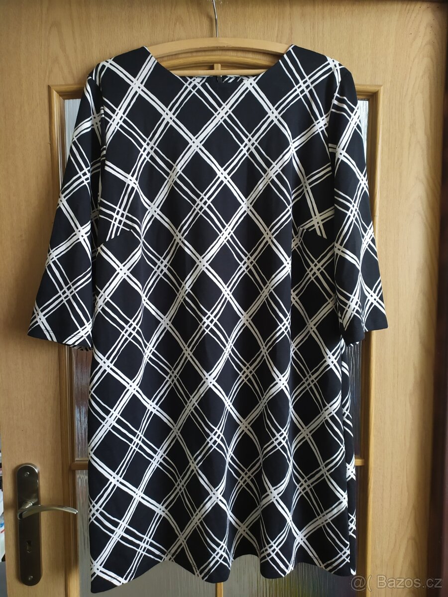 DÁMSKÉ ELEGANTNÍ PRUŽNÉ ŠATY SRN VEL.48/4XL