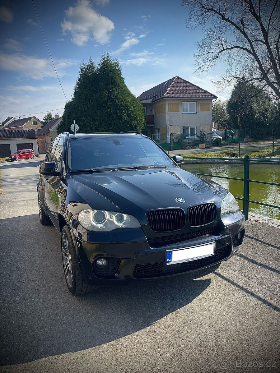 BMW X5, 40D M-PAKET VELMI PĚKNÝ STAV