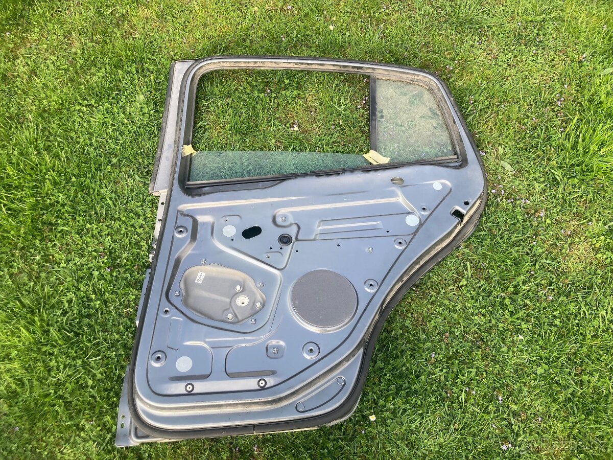 Golf 5 Plus právé zadní dveře