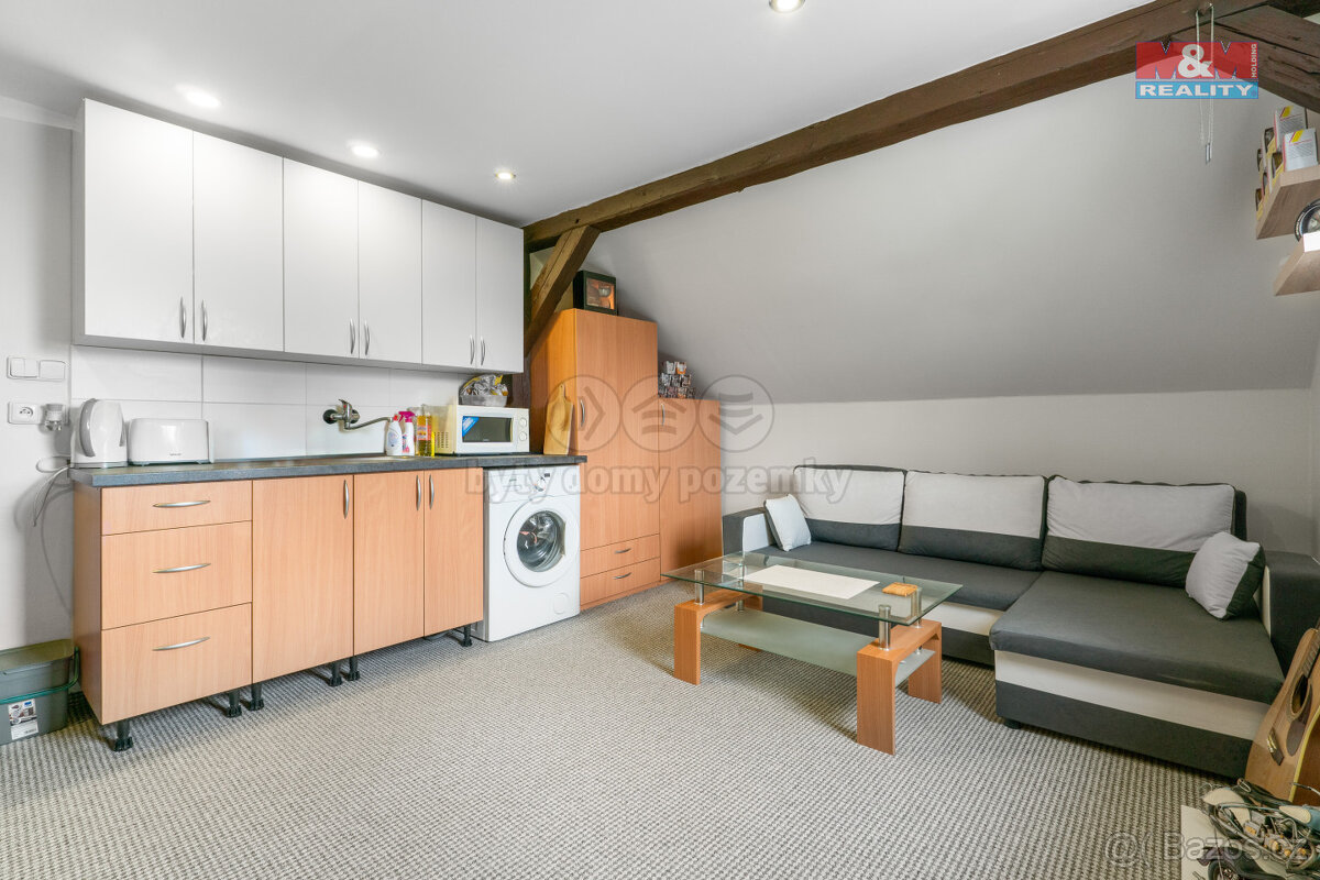 Prodej atypického bytu, 77 m², Velké Březno - Valtířov.