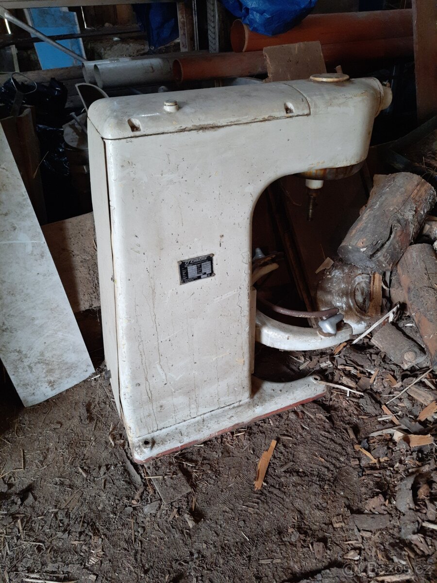 Hnětač/robot Alba RE-20 k repasi
