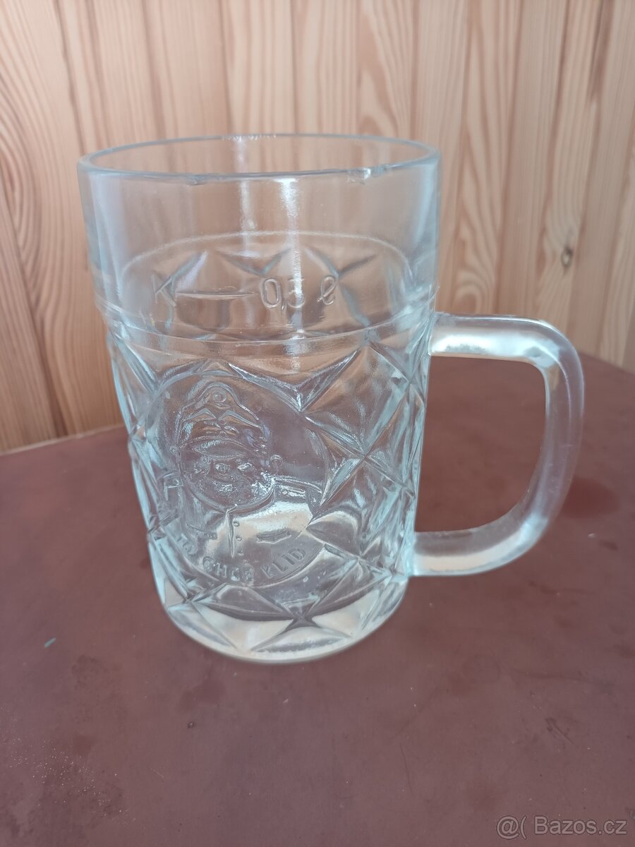 Skleněný půllitr na pivo