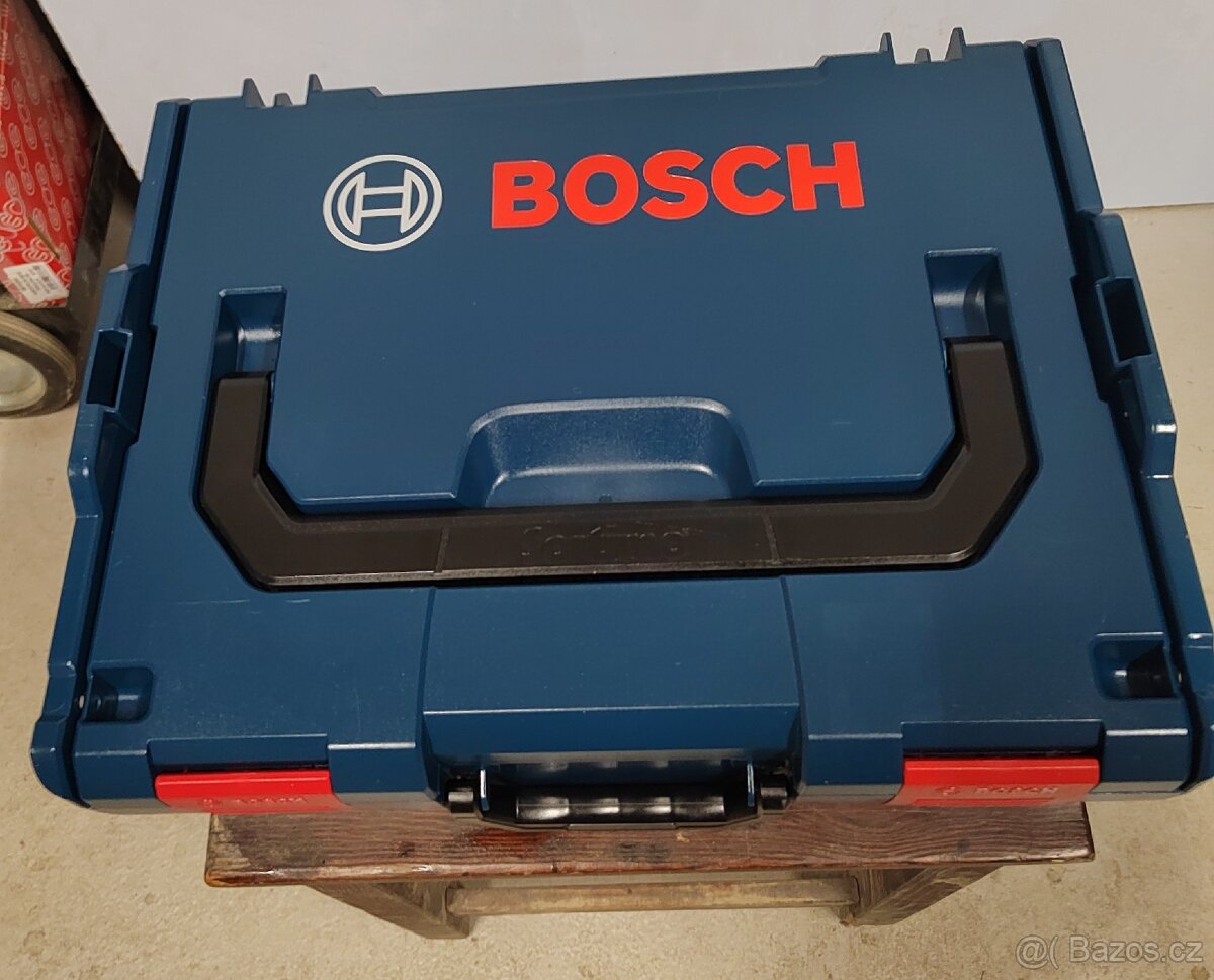 Kufr na nářadí Bosch. L-Boxx, Aku vrtačka, šroubovák.