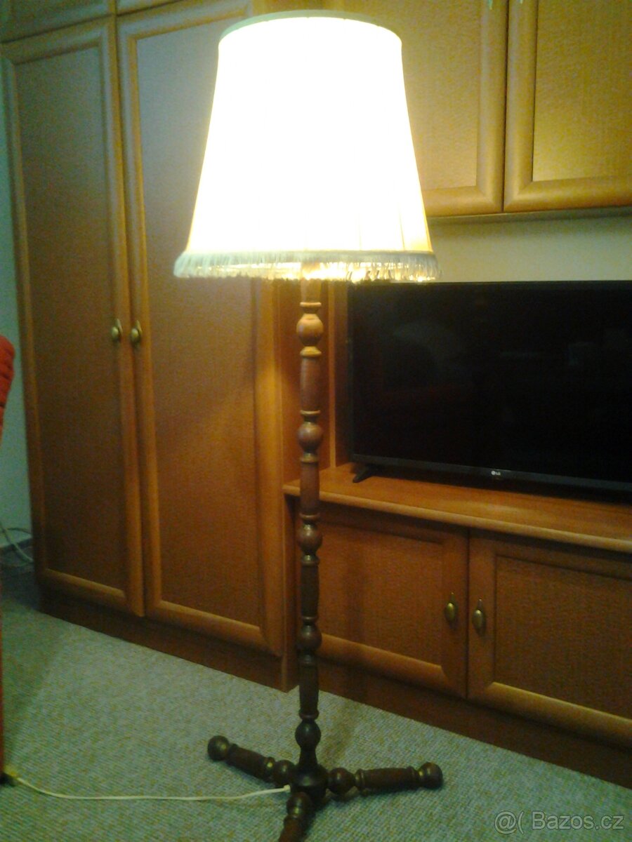 Stojací lampa - retro