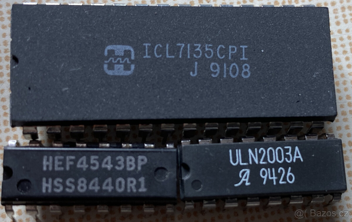 Sada io na 4 1/2 místný voltmetr s ICL7135 A