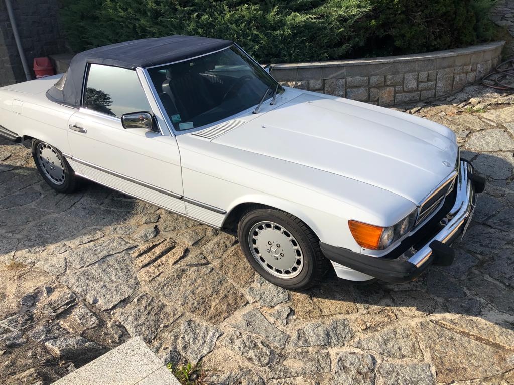 Mercedes-Benz SL 560