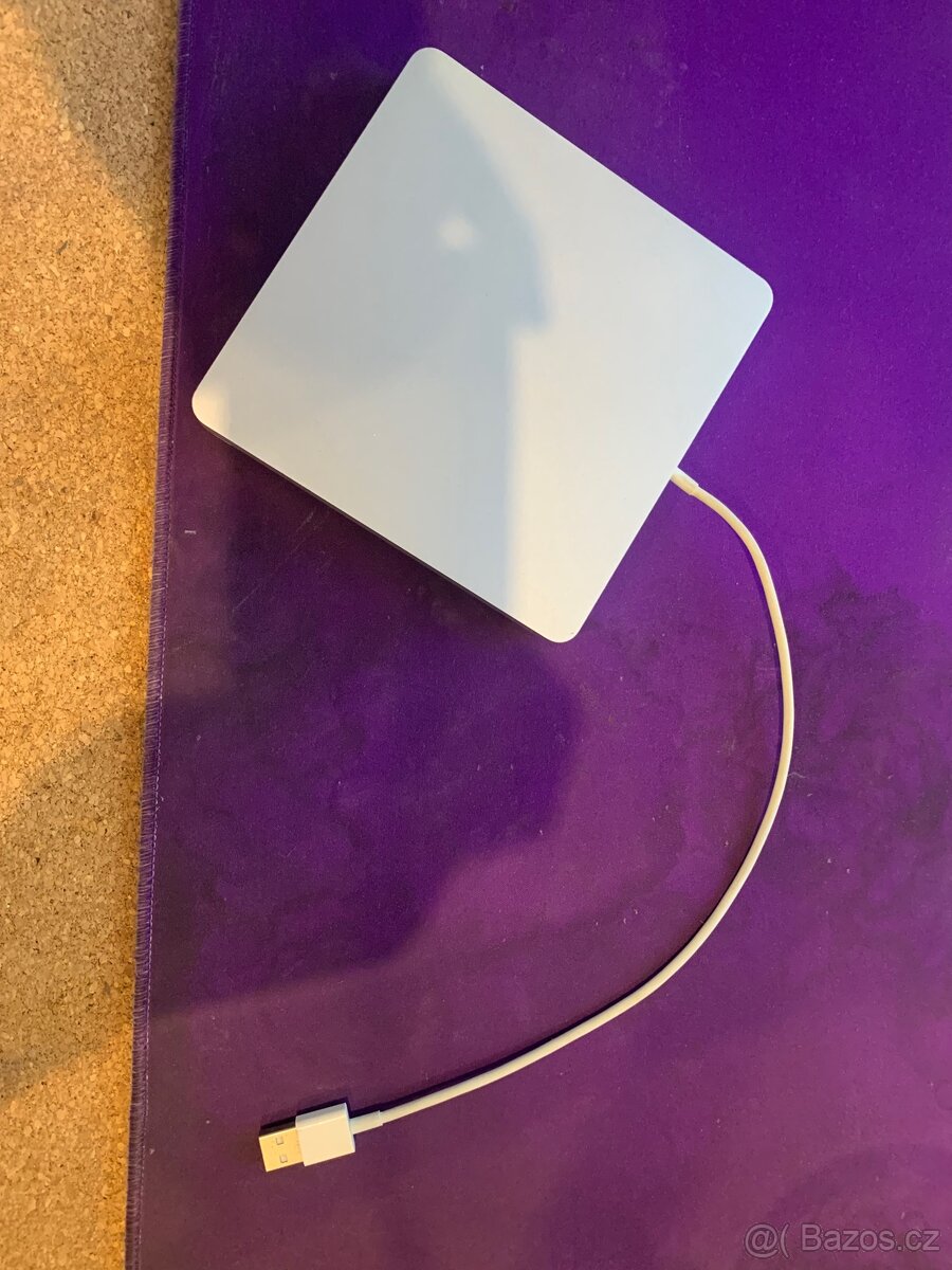 Externí DVD vypalovačka Apple