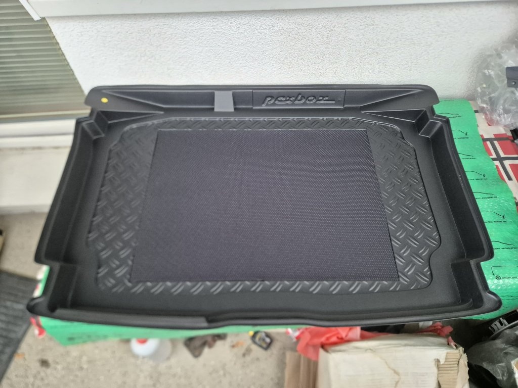 plastová vana do kufru Škoda Fabia I