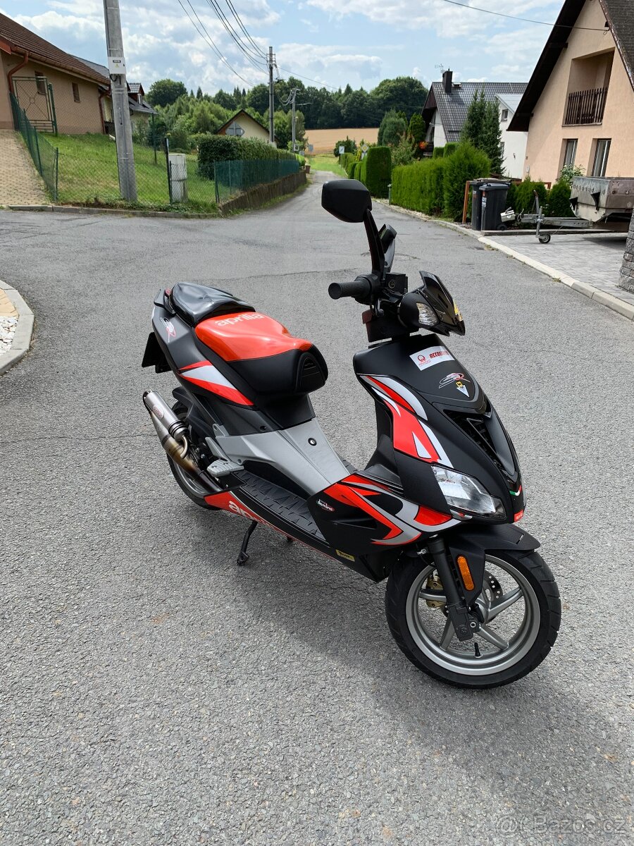 Aprilia SR 50 R Factory (2009)