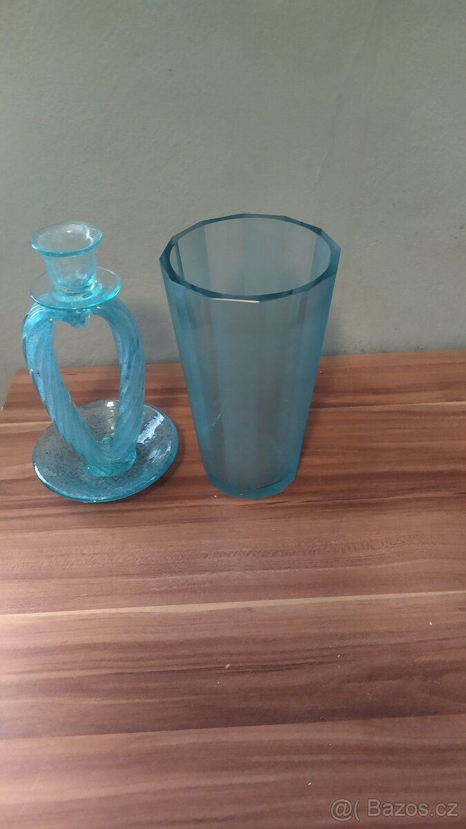 hezký starý svícen a váza