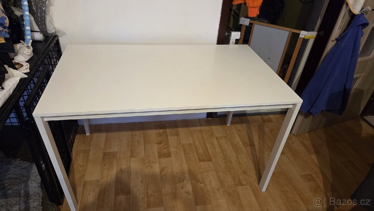 Stůl ikea