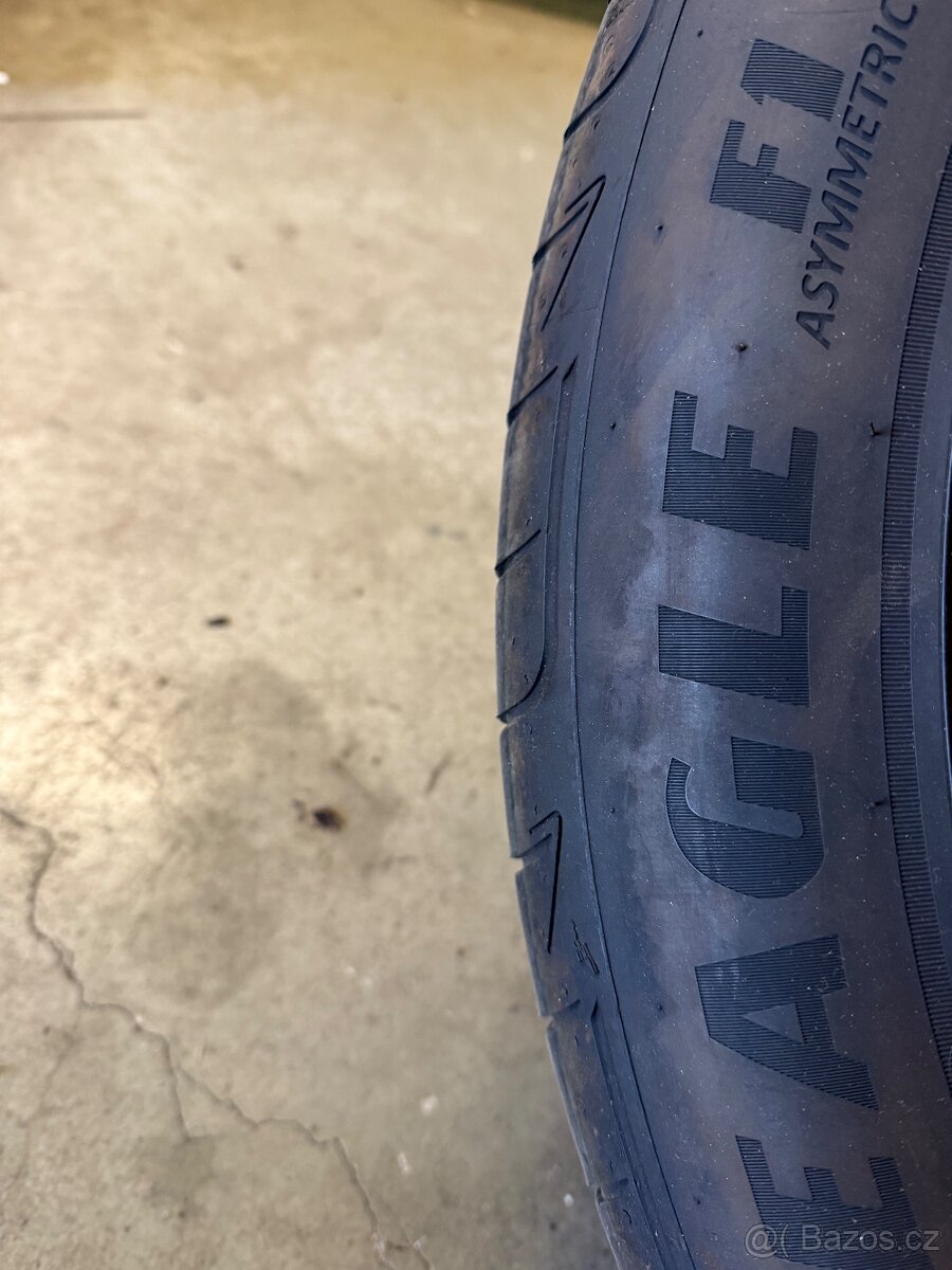 Goodyear eagle F1 235/55R19 suv letni
