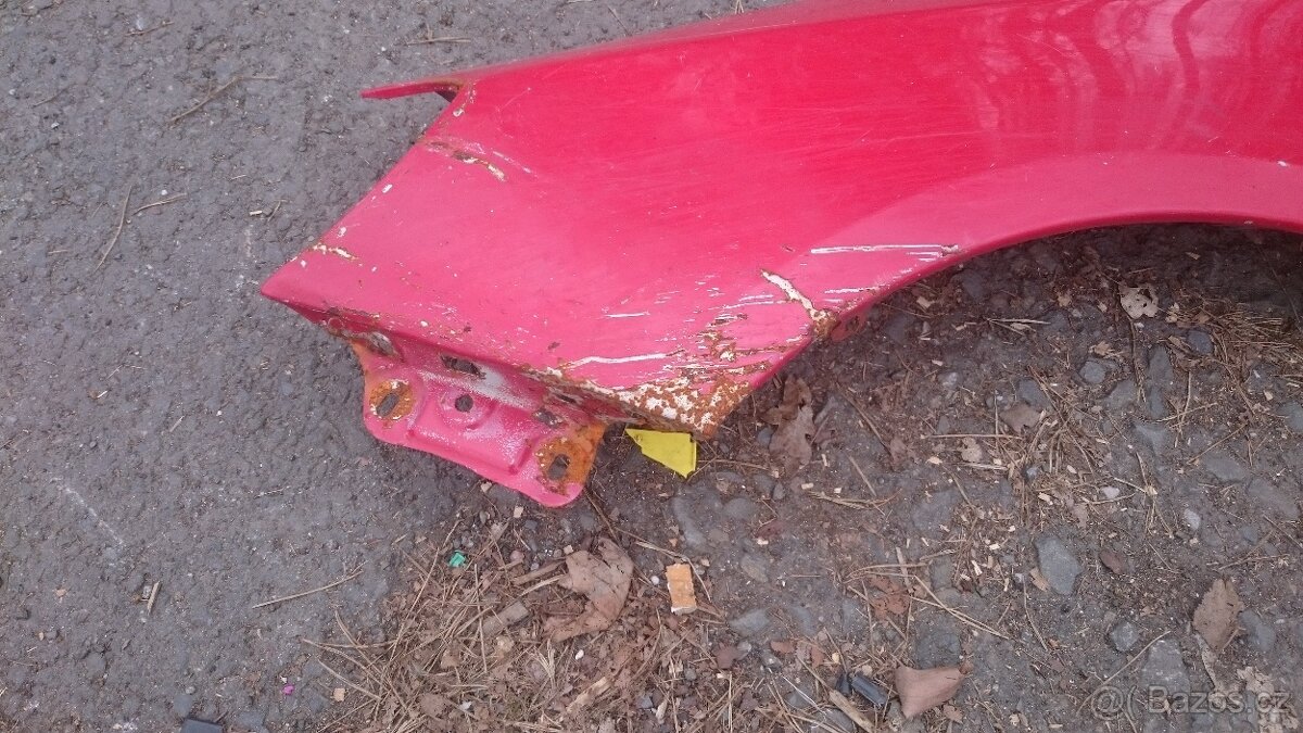 Skoda Roomster,Fabia 2 predni blatnik na opravu