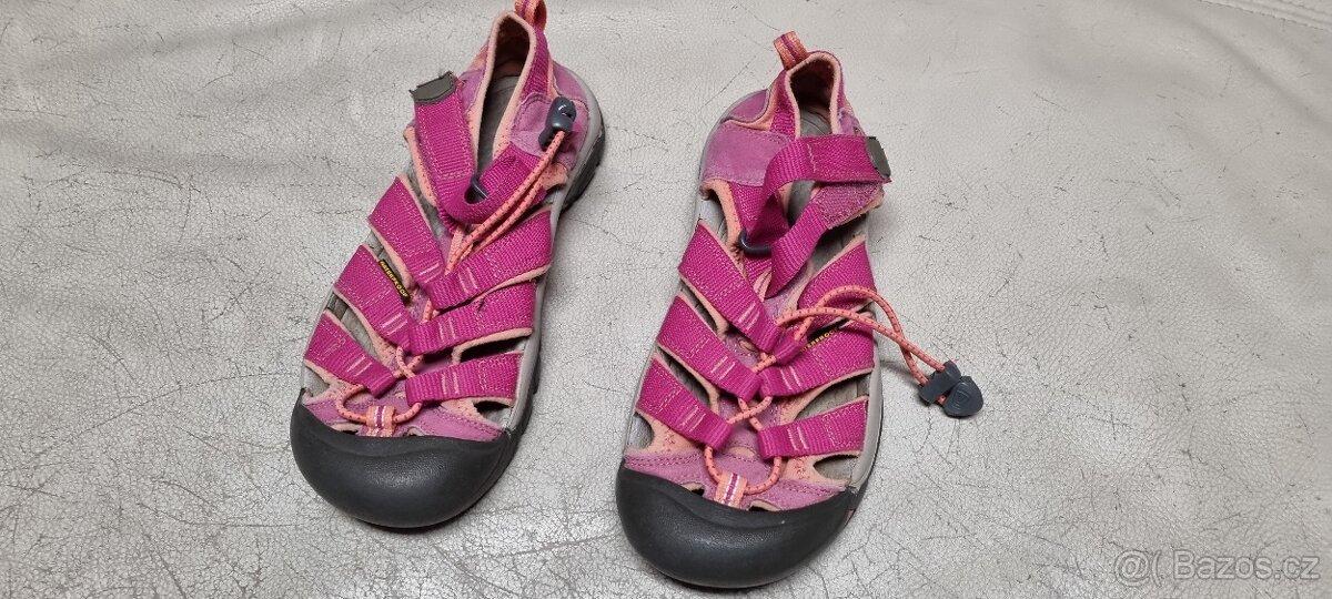 Sandály KEEN růžové vel. 36 / 22,5 cm