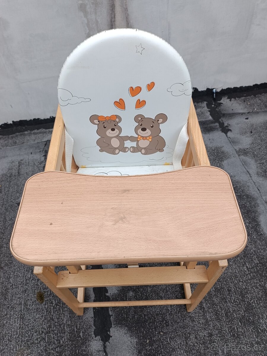 Jídelní židlička