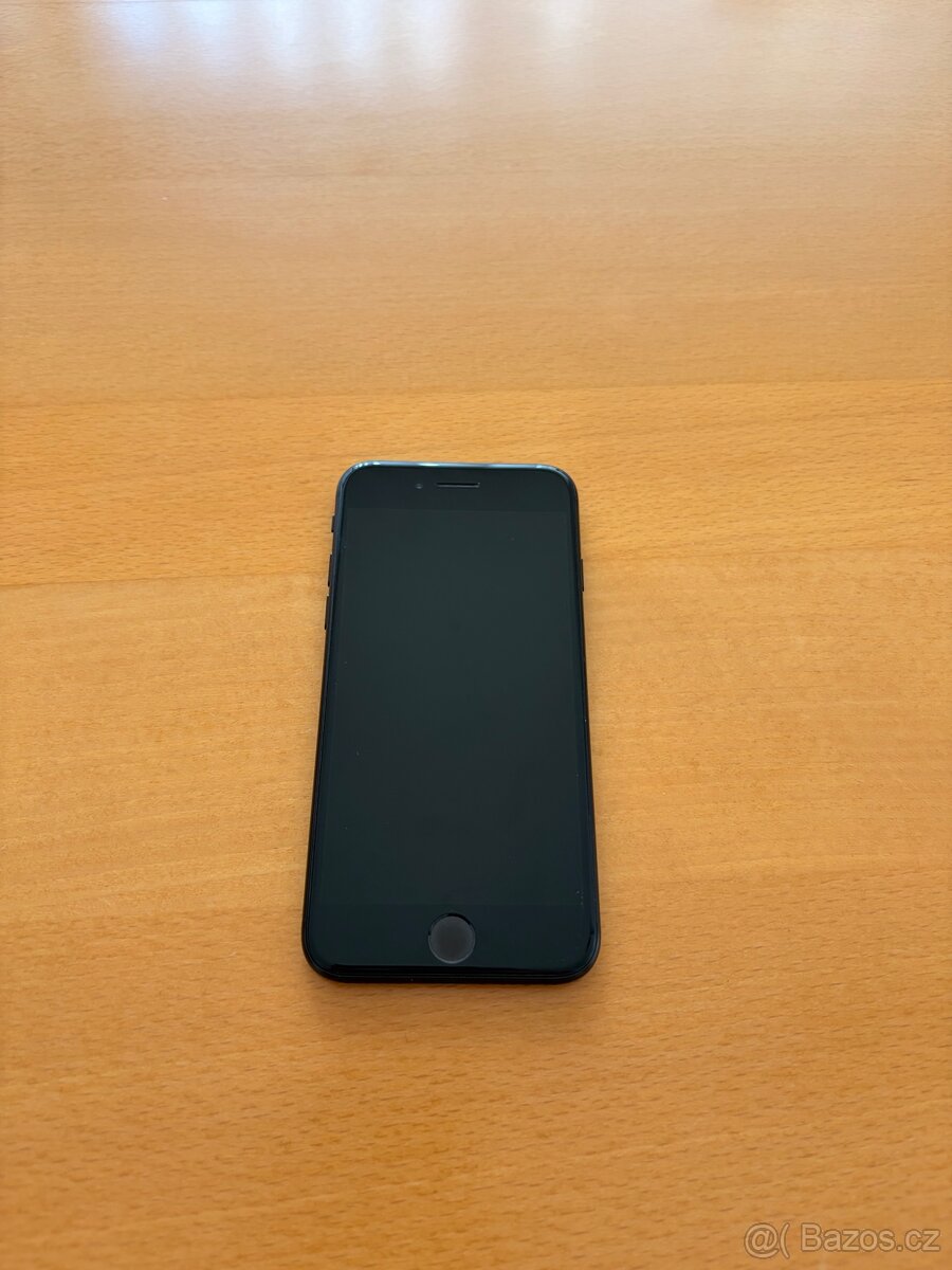 Prodám iPhone SE (2020) 64GB