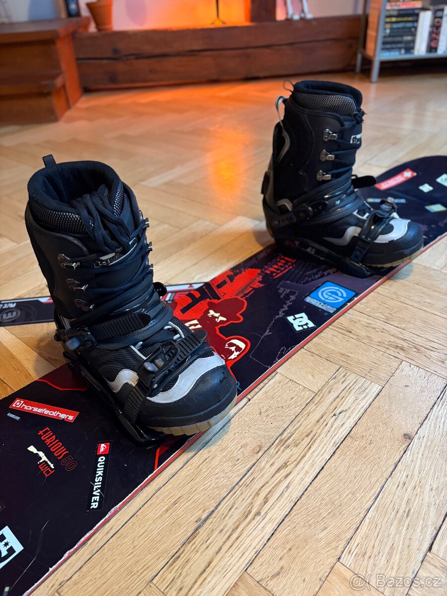 Snowboard Crazy Creek s botama