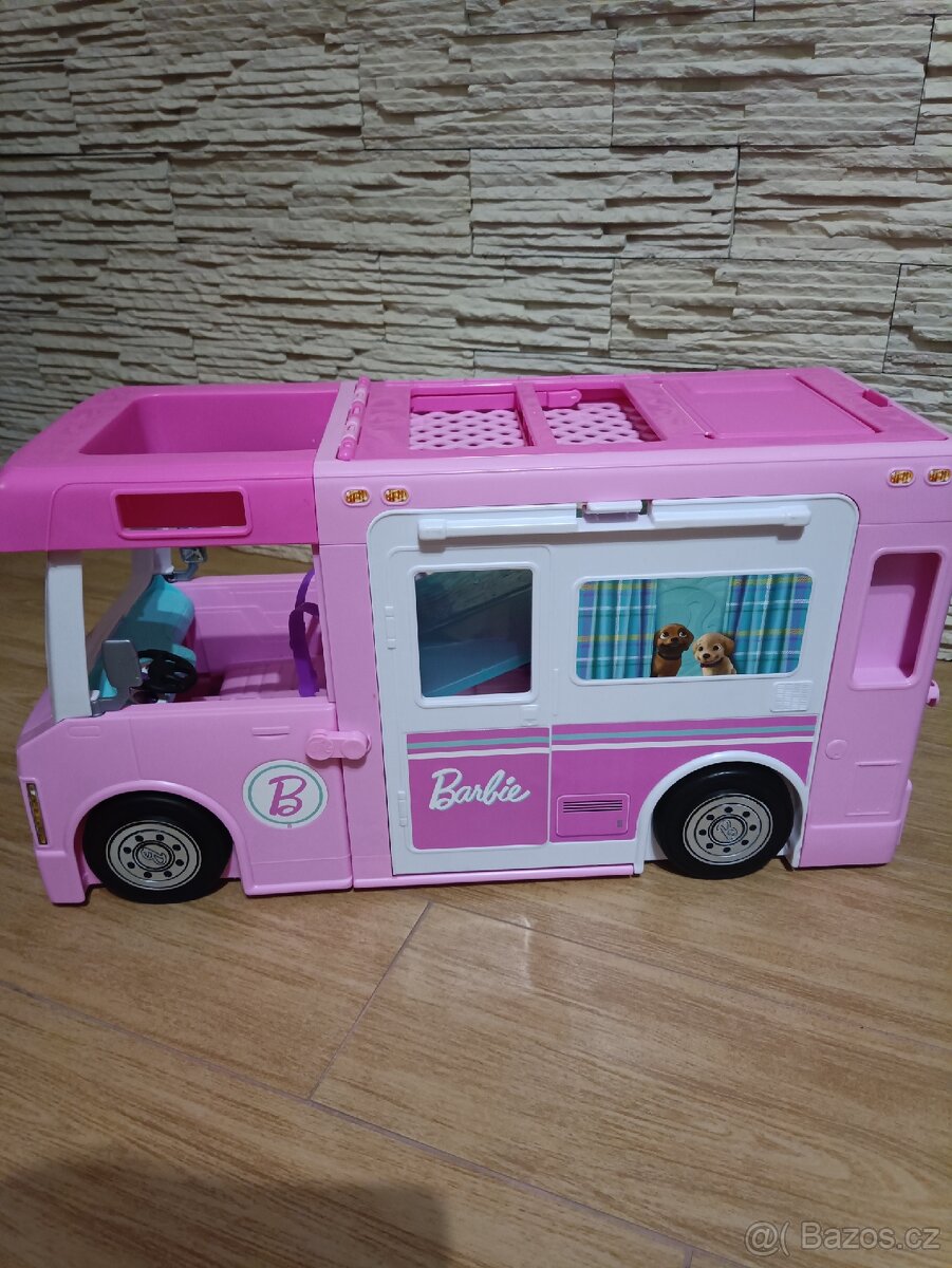 Barbie karavan