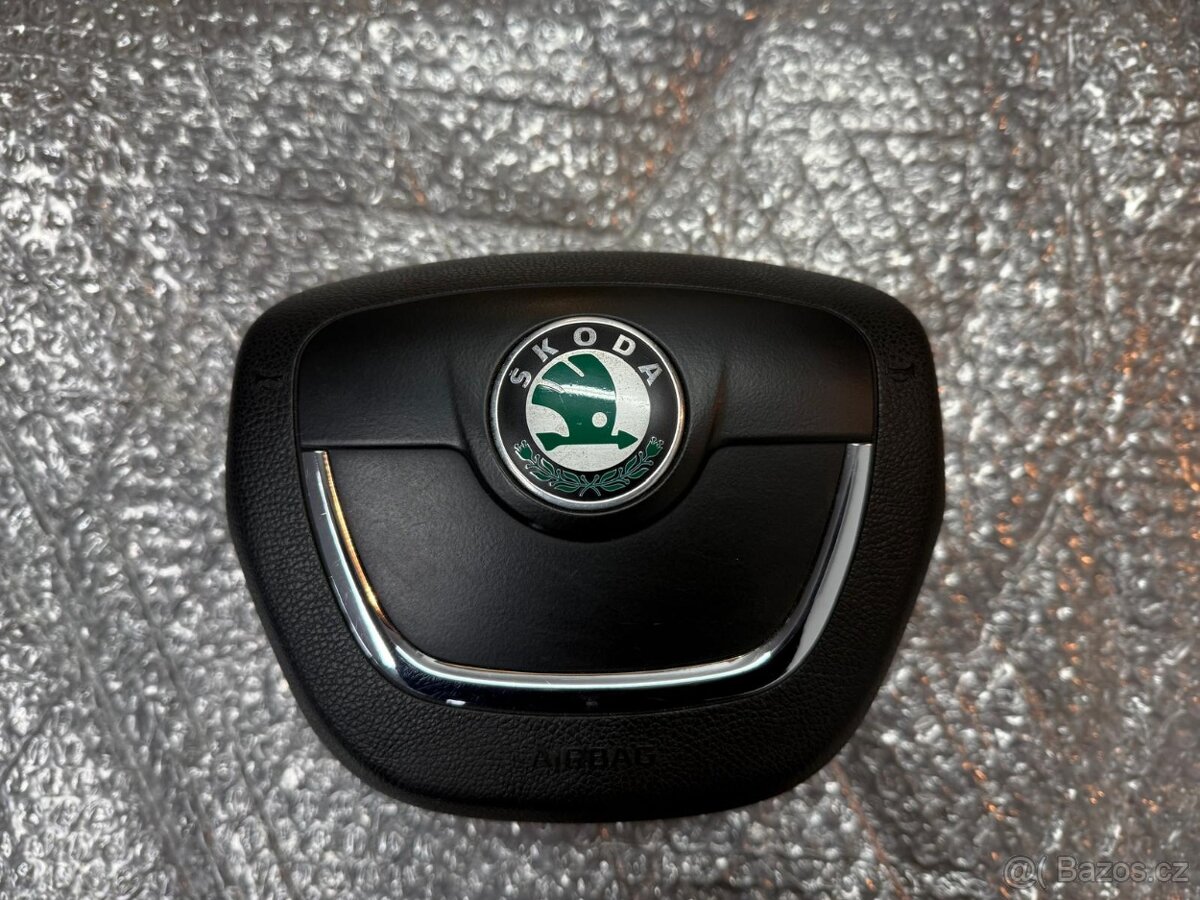 Škoda Octavia Superb Yeti airbag řidiče.