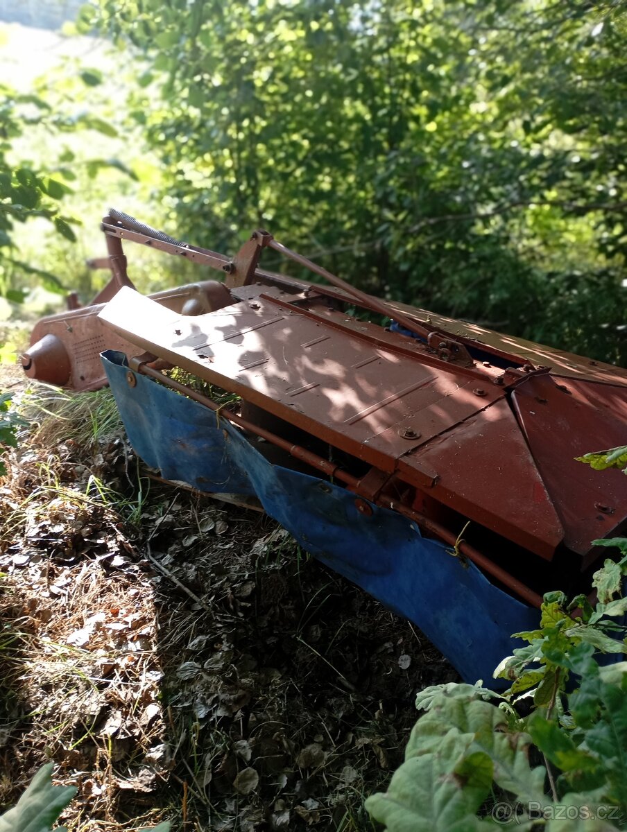 Rotační sekačka za traktor