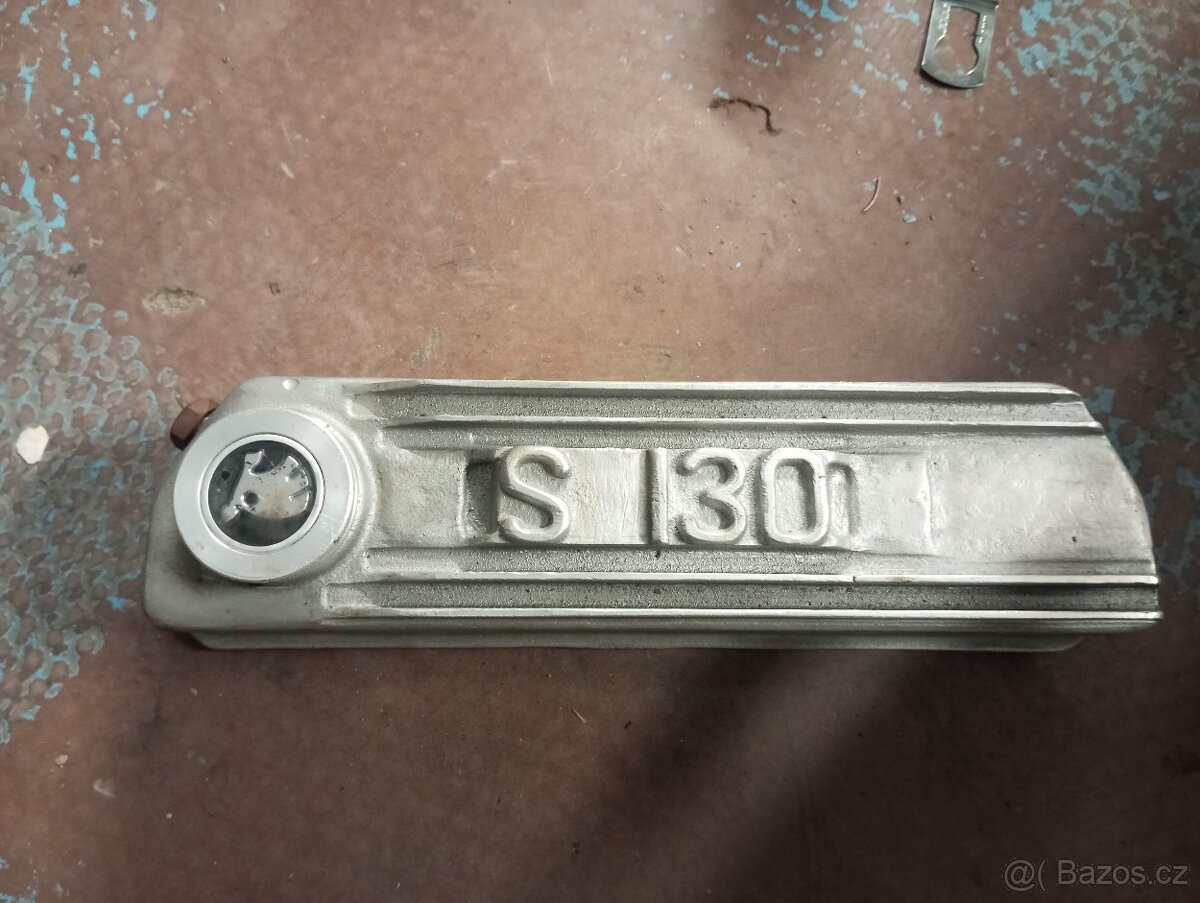 Víko ventilů škoda 130 ventilové víko dobová vybava