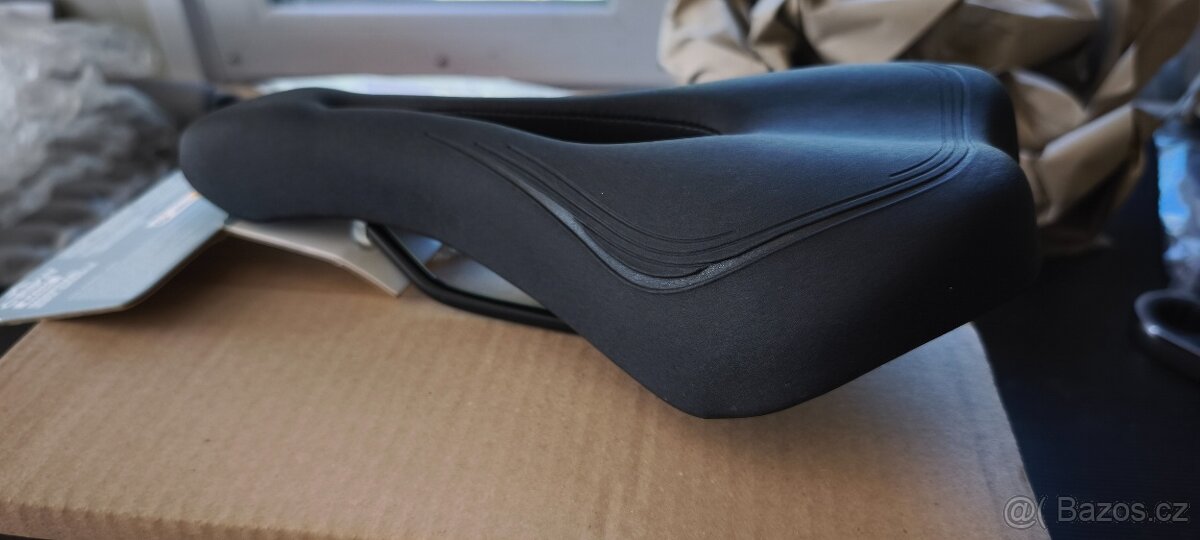 sedlo MTB značky CRIVIT, model BASIC