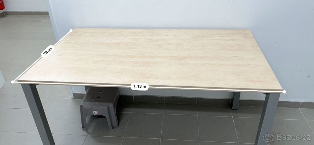 Kancelarske stoly a zidle