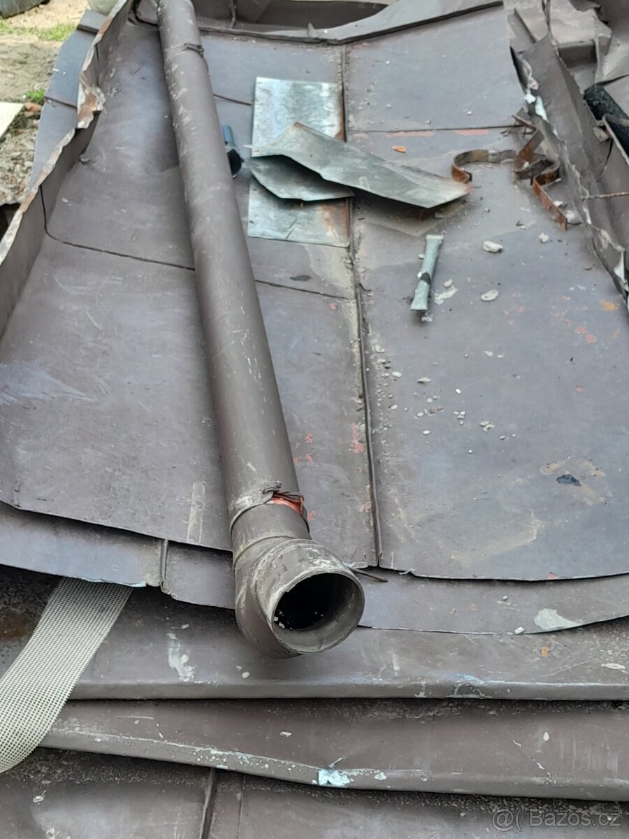 Střešní plechy, okapy, svody apod.