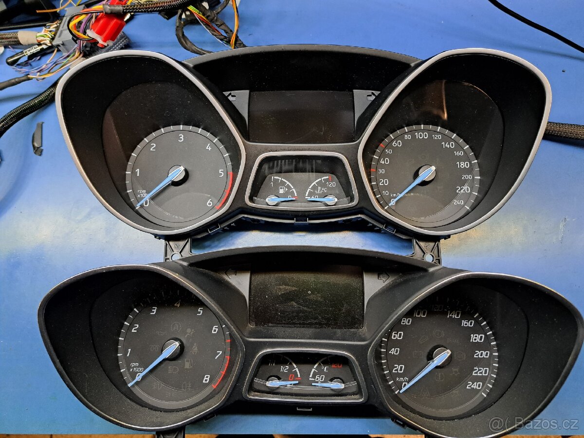 Budíky Ford Focus III, Kuga 2 barevné