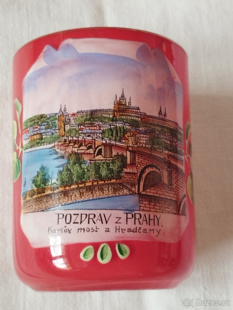 Sklenička pozdrav z Prahy